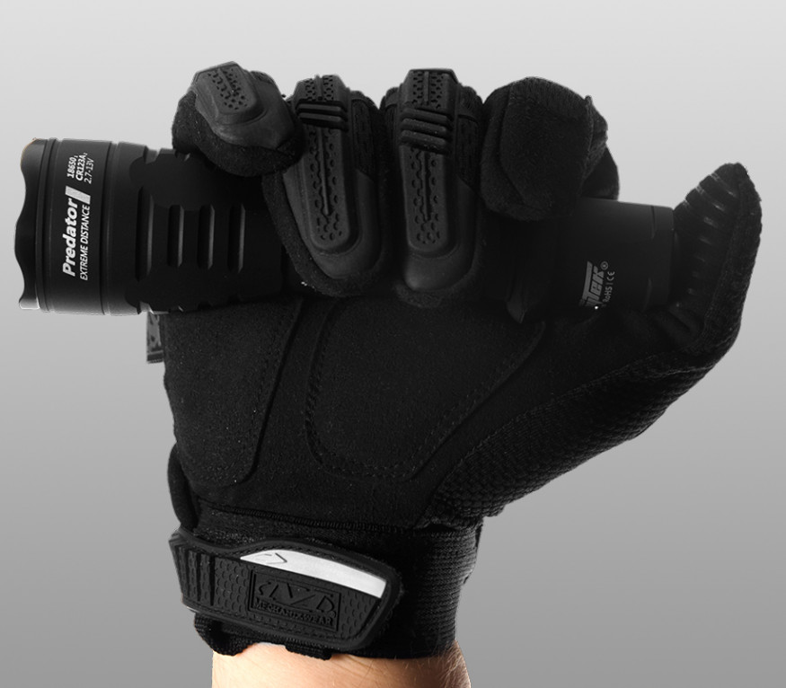 Тактический фонарь Armytek Predator (красный свет)