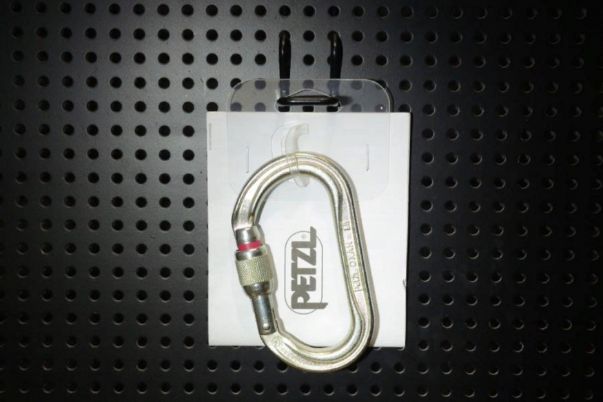 Карабин PETZL OXAN SCREW-LOCK 