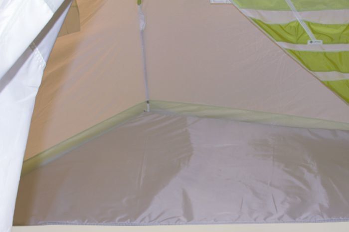 Пол утепленный LOTOS 5, занимает половину площади палатки